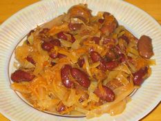 Cabbage fried with beans